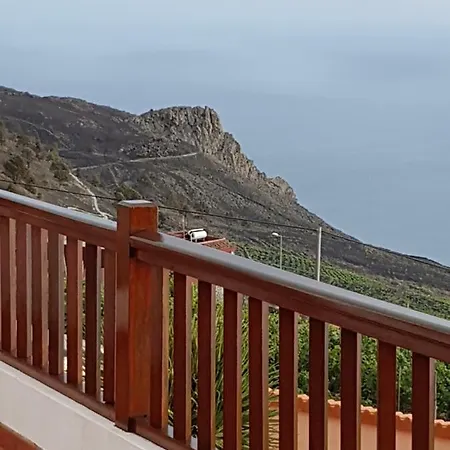 Casa Vinedos A * Фуэнкальенте-де-ла-Пальма